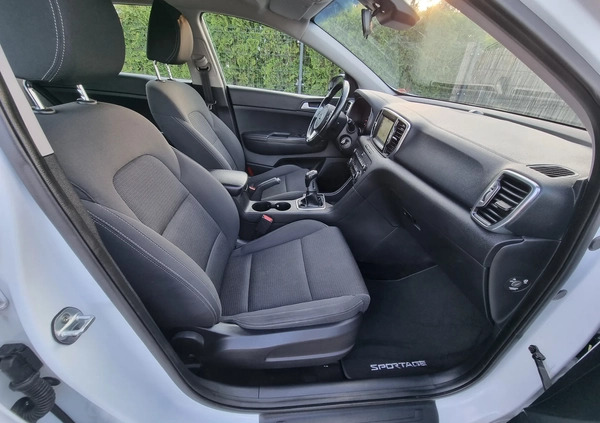 Kia Sportage cena 72900 przebieg: 96557, rok produkcji 2016 z Chmielnik małe 742